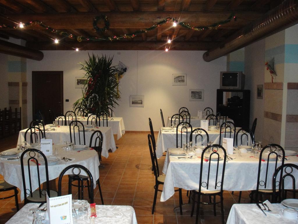 Agriturismo La Rasdora Porto Mantovano Exterior photo